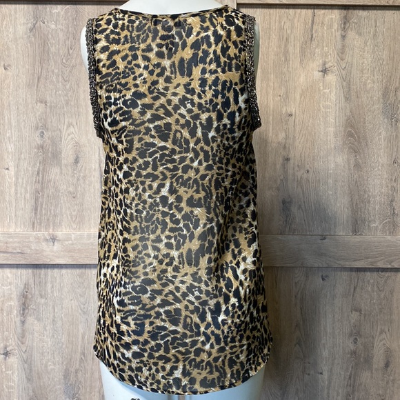 Sleeveless Beaded trim little baddie tank 🔥 slightly sheer Big Cat allover body - Picture 8 of 13